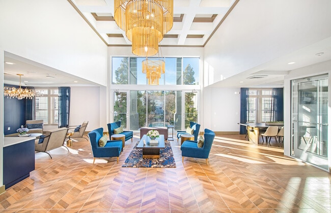 Leasing Center