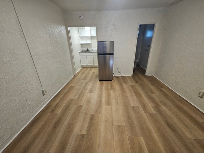 767 N Main St Unit 1
