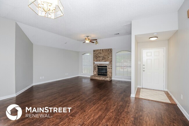 Photo - 808 Quail Brook Dr