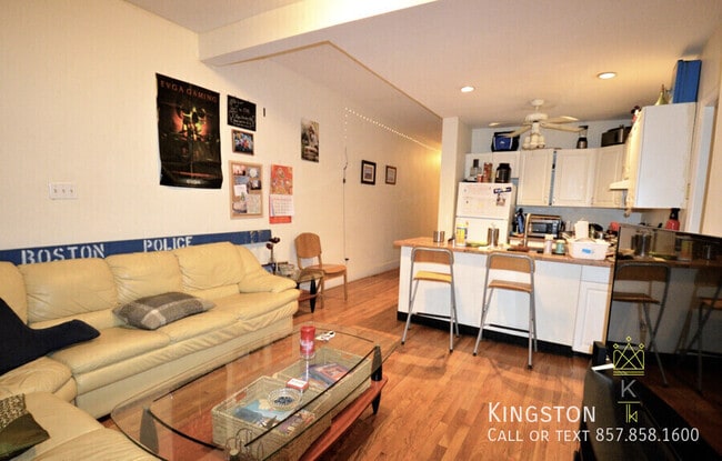 Building Photo - 322 St Paul St Unit 20