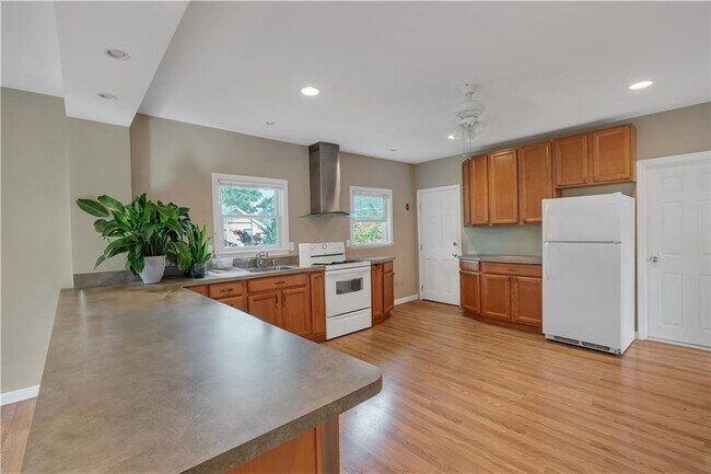 Photo - 53 Burton St