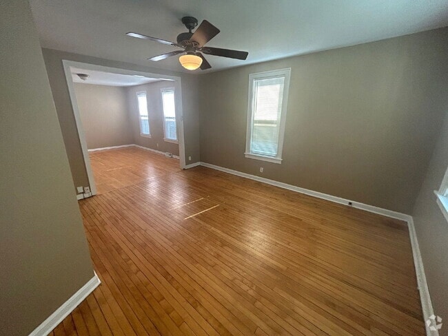Building Photo - 2654 N Weil St Rental