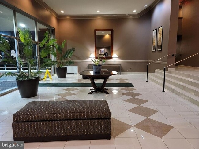 Photo - 5301 Westbard Cir Unit 337