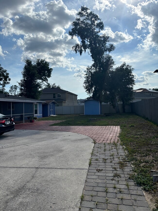 Photo - 421 Titian Rd