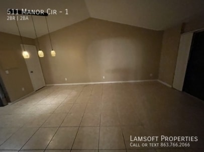 Photo - 511 Manor Cir