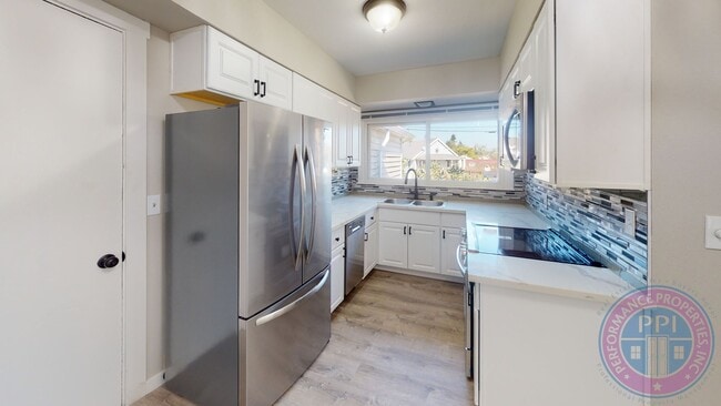 Photo - Desirable Woodlawn Neighborhood Ranch
