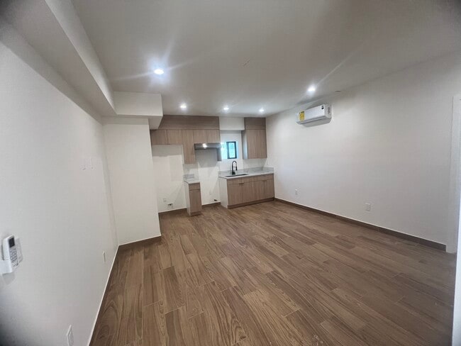 Photo - 6909 Fulton Ave Unit 7