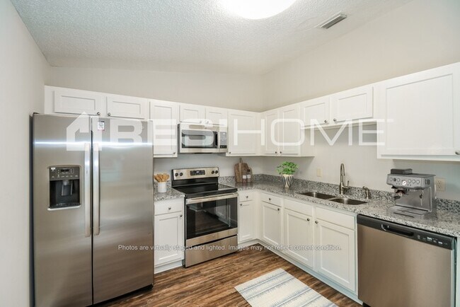 Photo - 956 Chalmet Ln