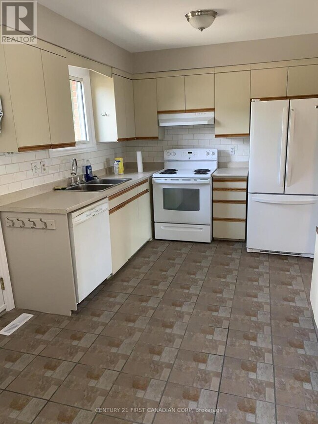 Photo - 51 Sholto Dr