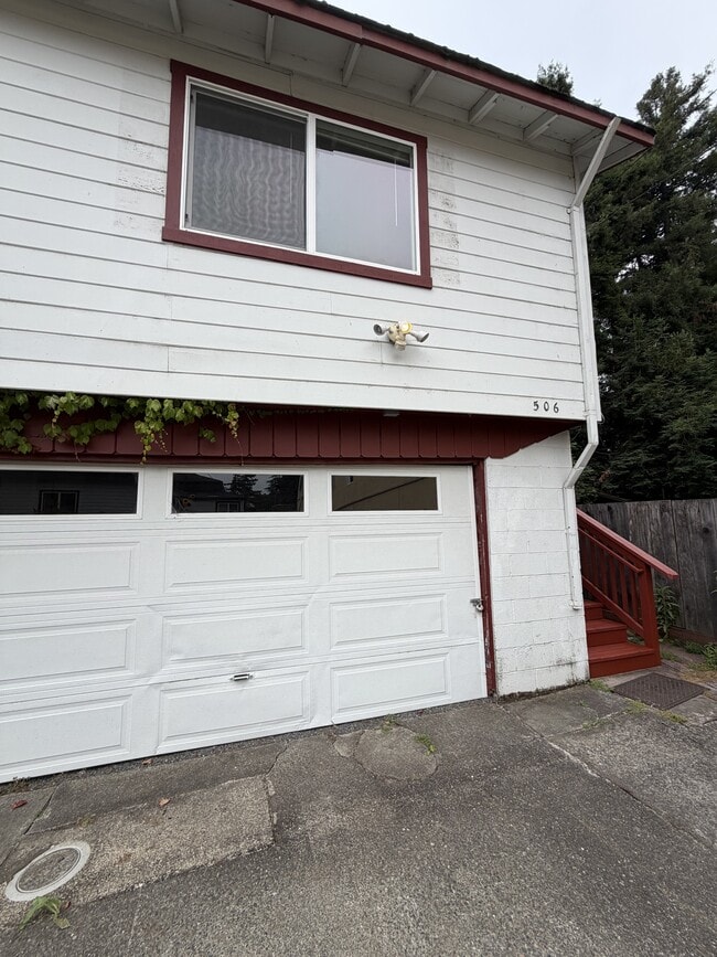 Building Photo - 506 Sonoma Ave