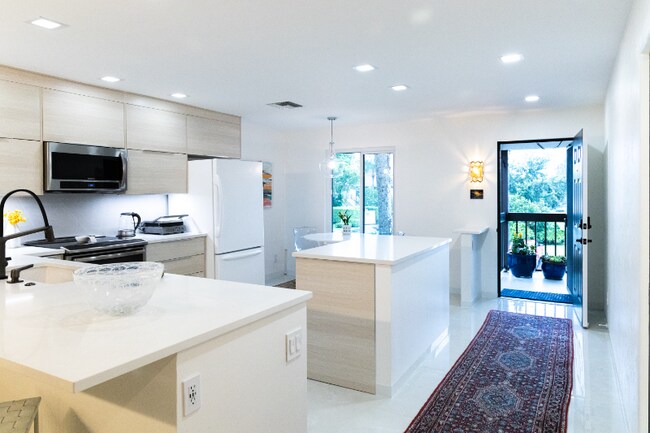 600 Misty Pines Cir