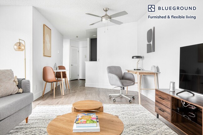 360 The Village Unit SI FL3-ID616