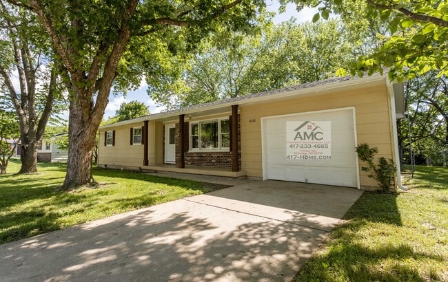 Photo - 1008 S Oak Ridge Dr