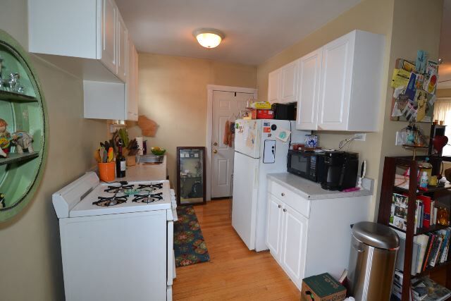 Photo - 3835 N Greenview Ave Unit J01P