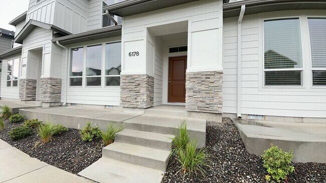 Roe Street Townhomes 2 - Roe Street Townhomes 2