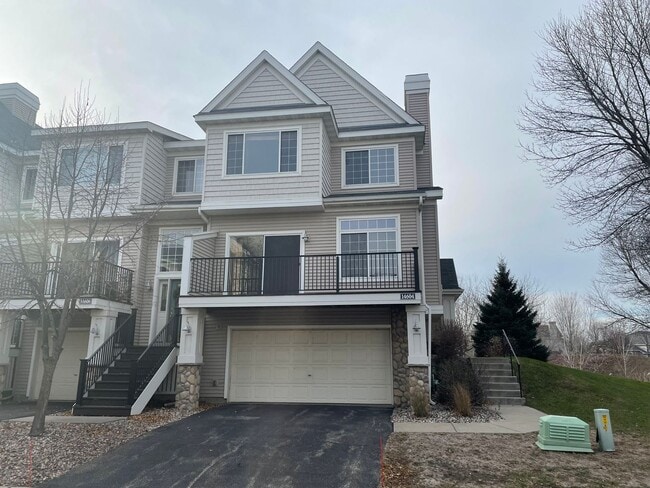 Building Photo - Charming 2 Bd /2 Ba Townhouse in Savage wi...
