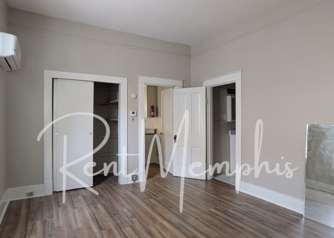 Photo - 997 Meda St