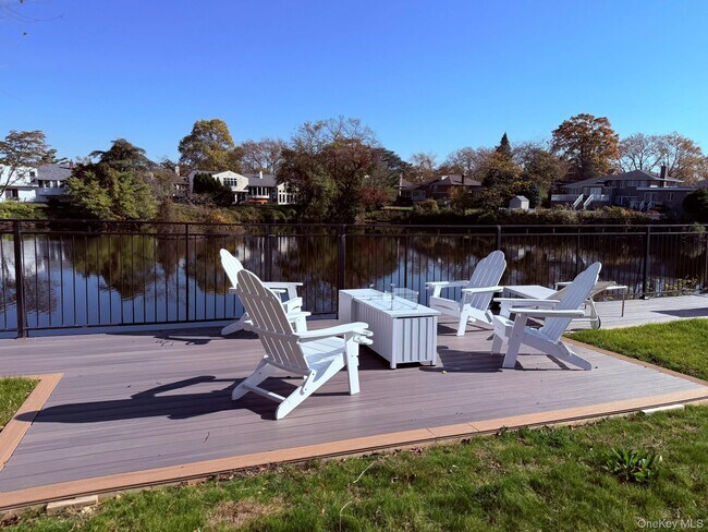 Photo - 640 Derby Ave