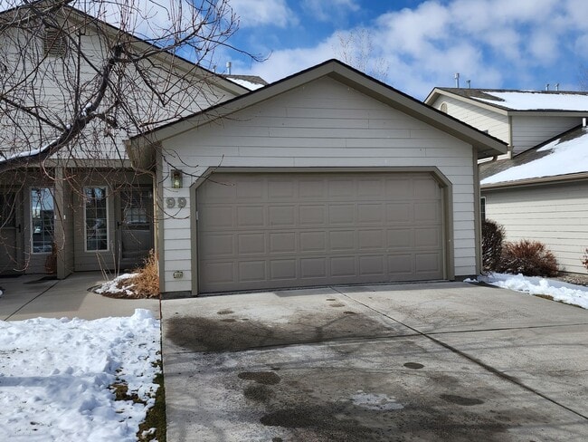 Building Photo - Beautiful 3 Bedroom, 2 Bathroom Home in Aspen Place!