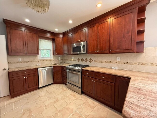 Photo - 869 Gates Ave