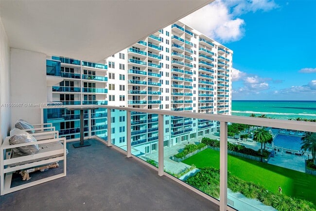 Photo - 2301 Collins Ave Unit 739