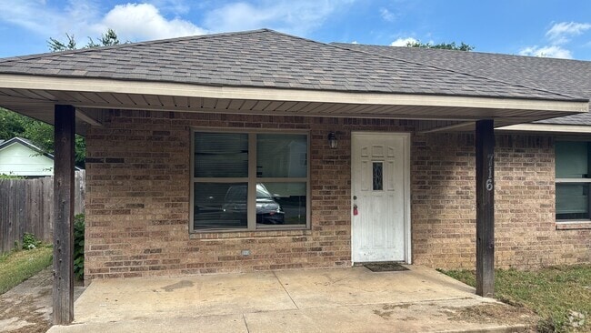 Building Photo - 714 A St NE Unit 716 Rental