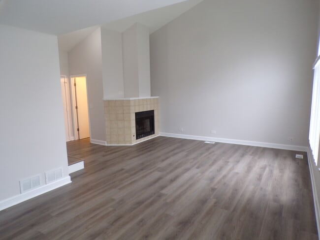 Photo - 13 Redbud Ct