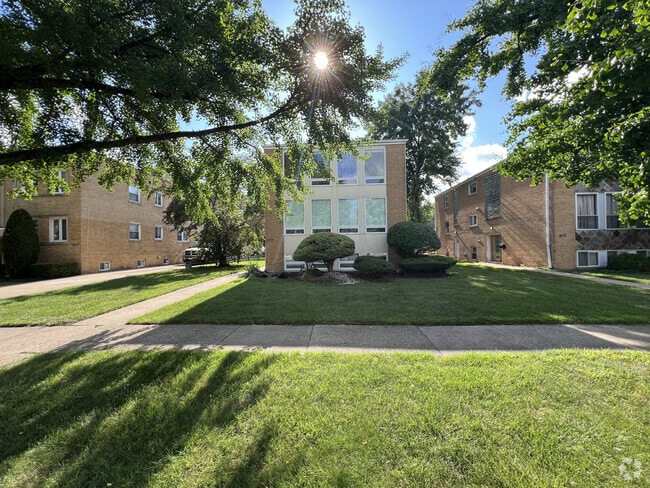 Building Photo - 3014 Harlem Ave Unit 2 Rental