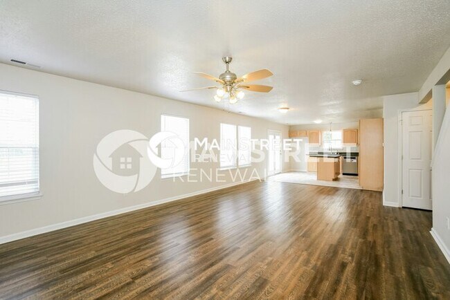 Photo - 3 Bedroom Pet-Friendly Home in WHITESTOWN,...
