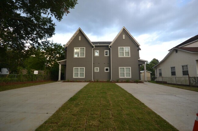 Photo - 704 Maryland St