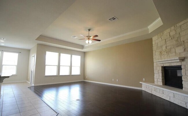 Photo - 3005 Angelina Ct