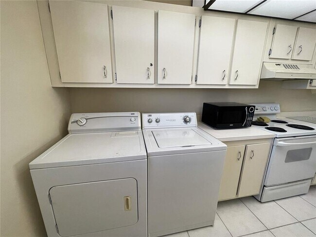 Photo - 15462 Gulf Blvd Unidad 704