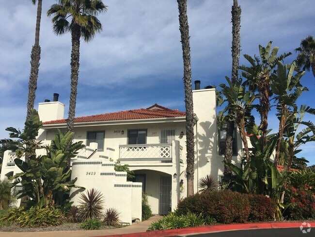 Building Photo - Spacious 2BR/2BA San Diego Condo Featuring... Unit 203