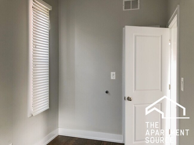 Photo - 2315 N Southport Ave Unidad 3F