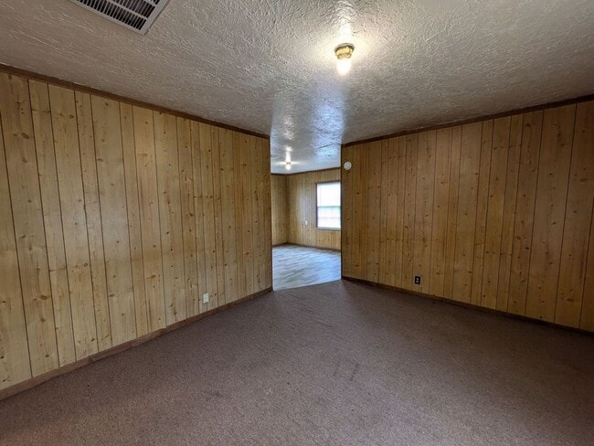 Photo - 2125 Earl St