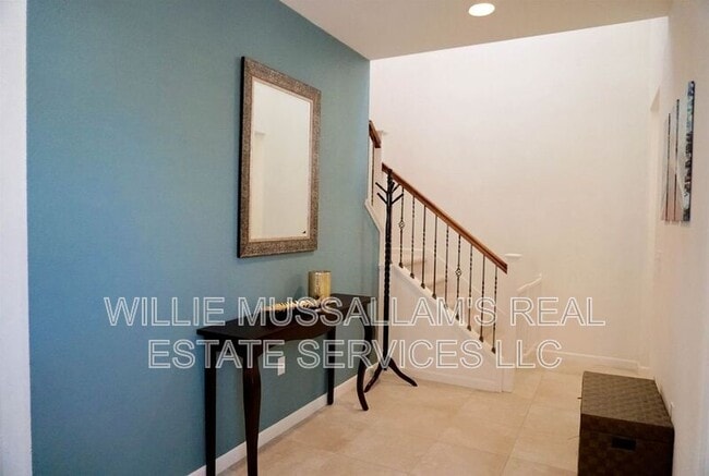 Photo - 239 W Santa Cruz Way