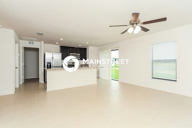 Photo - 4 Bedroom Pet-Friendly Home in Leesburg, FL with Main Street Renewal