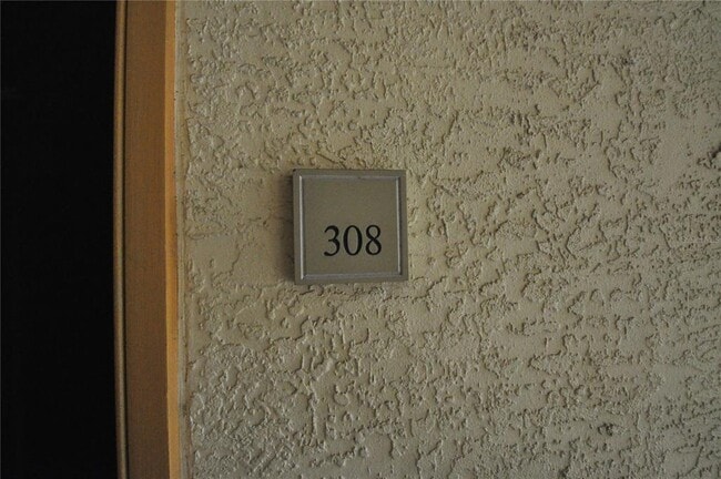 Photo - 5616 Pinnacle Heights Cir Unit 308