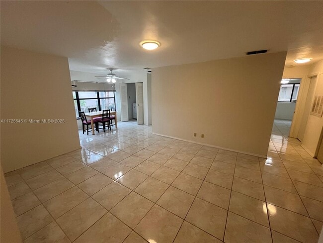 Photo - 2926 S University Dr Unidad #6207 UPDATED Rental