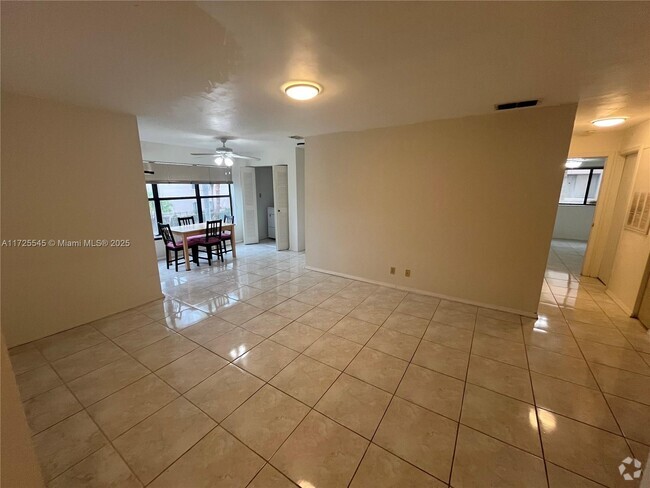 Building Photo - 2926 S University Dr Unit #6207 UPDATED Rental