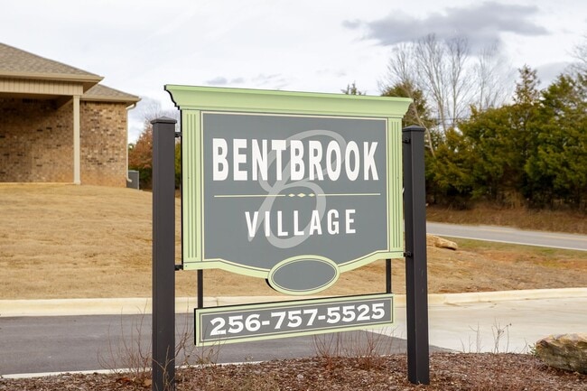 Photo - 311 Bentbrook Pl