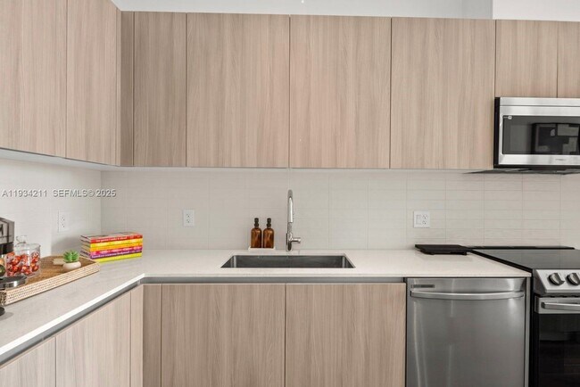 Photo - 2800 SW 27th Terrace Unit 1918