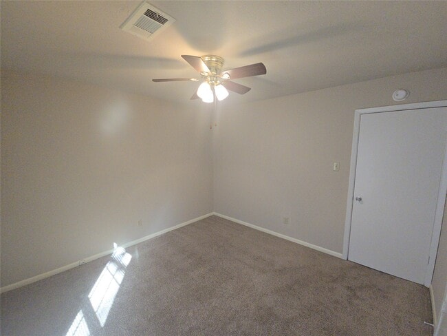 Photo - 618 Overbluff St