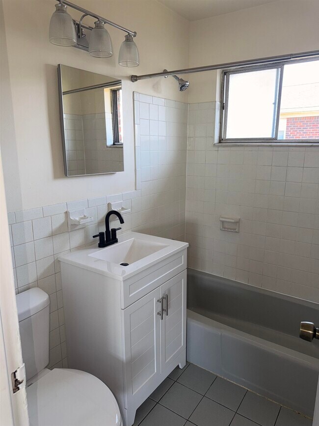 Photo - 100 Bergen Blvd Unit 28
