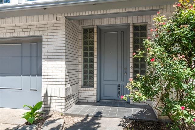 Photo - 8907 Club Creek Cir