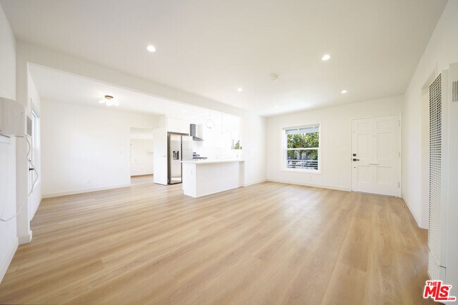 Photo - 14177 Osborne St