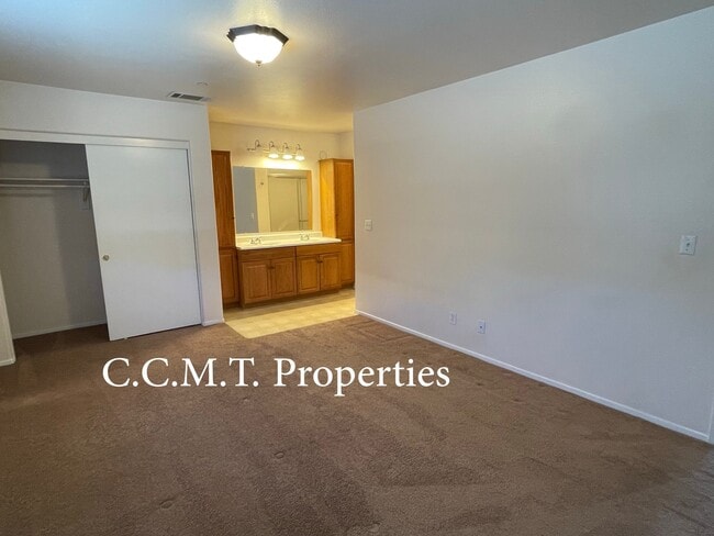 Photo - 16359 Siskiyou Rd Unit 3