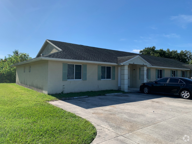 Building Photo - 1661 SE Lennard Rd Unit 1661 Rental