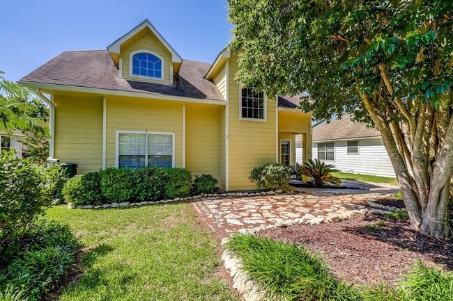 Building Photo - 1504 E 19th St