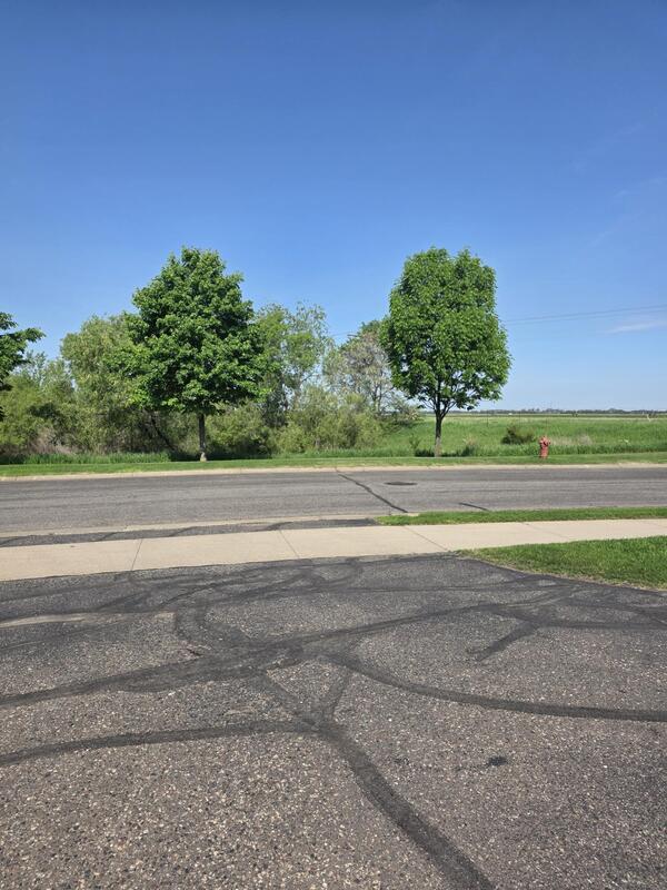 Photo - 860 Independence Dr